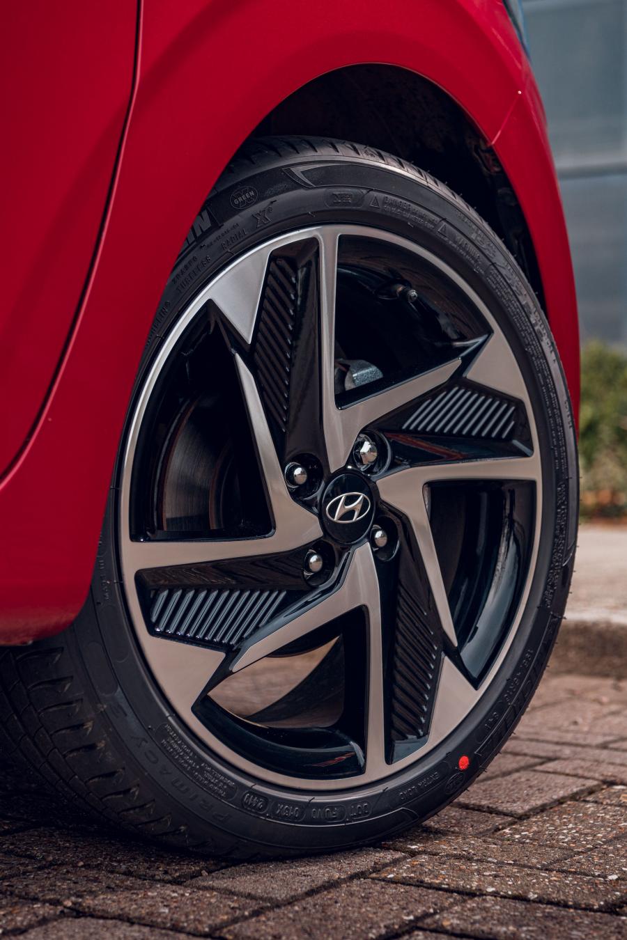 Колеса Hyundai i10 2019 года  (UK) (фото 17 из 55)